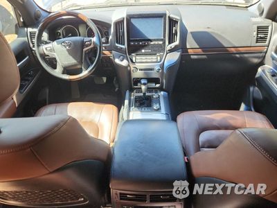 Zdjęcie 8 z 14 samochodu: 2019 TOYOTA LAND CRUISER VX-R VIN:JTMCY7AJXK4077315 - miniatura