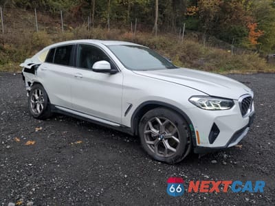 Czwarte zdjęcie samochodu z boku: 2024 BMW X4 XDRIVE30I VIN:5UX33DT0XR9X12580 - miniatura