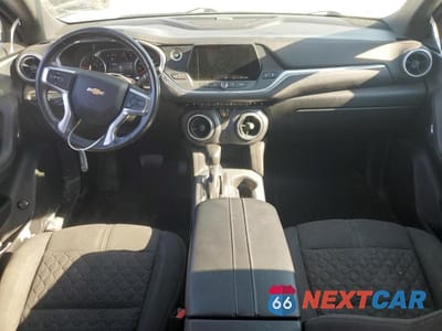 Zdjęcie 8 z 12 samochodu: 2020 CHEVROLET BLAZER 1LT VIN:3GNKBBRA1LS701838 - miniatura