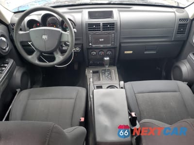 Zdjęcie 8 z 15 samochodu: 2011 DODGE NITRO HEAT VIN:1D4PT4GK3BW603581 - miniatura