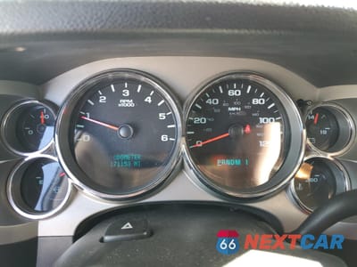 Zdjęcie 9 z 14 samochodu: 2008 CHEVROLET SILVERADO K3500 VIN:1GCJK39K98E150840 - miniatura