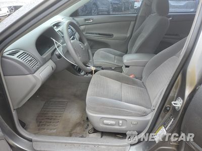 Zdjęcie 7 z 14 samochodu: 2005 TOYOTA CAMRY LE VIN:4T1BE32K45U580326 - miniatura