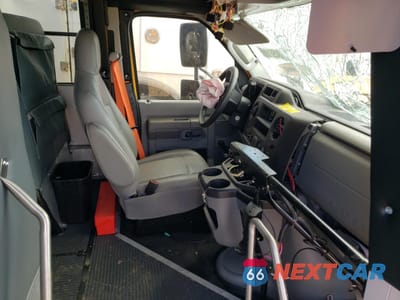Piąte zdjęcie samochodu w środku: 2024 FORD ECONOLINE E450 SUPER DUTY CUTAWAY VAN VIN:1FDFE4FN0RDD39333 - miniatura