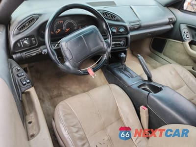 Zdjęcie 8 z 12 samochodu: 1996 CHEVROLET CAMARO Z28 VIN:2G1FP32P4T2158810 - miniatura