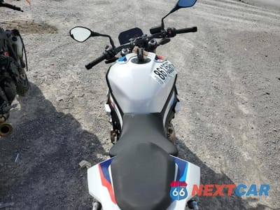 Zdjęcie 6 z 9 samochodu: 2024 BMW S 1000 R VIN:WB10E5305R6J96504 - miniatura