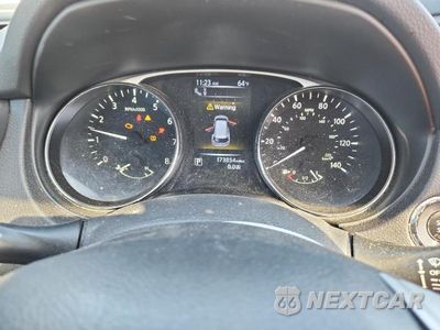 Zdjęcie 9 z 14 samochodu: 2016 NISSAN ROGUE S VIN:5N1AT2MV9GC862215 - miniatura