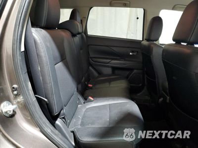 Zdjęcie 11 z 15 samochodu: 2017 MITSUBISHI OUTLANDER SE VIN:JA4AZ3A31HZ050444 - miniatura