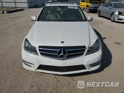 Piąte zdjęcie samochodu w środku: 2013 MERCEDES-BENZ 300-CLASS VIN:WDDGF8AB1DA783752 - miniatura