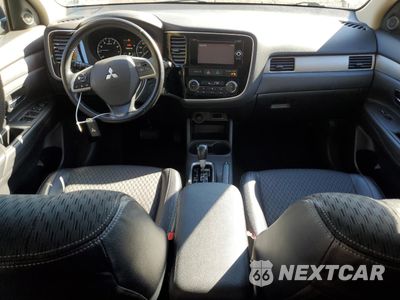 Zdjęcie 8 z 15 samochodu: 2015 MITSUBISHI OUTLANDER SE VIN:JA4AD3A33FZ003038 - miniatura