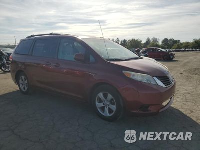 Czwarte zdjęcie samochodu z boku: 2012 TOYOTA SIENNA LE VIN:5TDKK3DCXCS278253 - miniatura