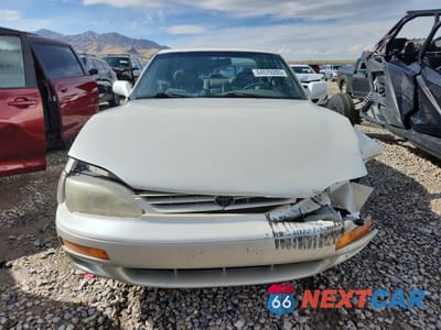 Piąte zdjęcie samochodu w środku: 1996 TOYOTA CAMRY LE VIN:JT2BF12K9T0134918 - miniatura