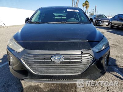 Piąte zdjęcie samochodu w środku: 2018 HYUNDAI IONIQ SEL VIN:KMHC75LC7JU065848 - miniatura