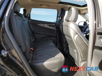 Zdjęcie 11 z 15 samochodu: 2023 LINCOLN NAUTILUS RESERVE VIN:2LMPJ8K96PBL05520 - miniatura