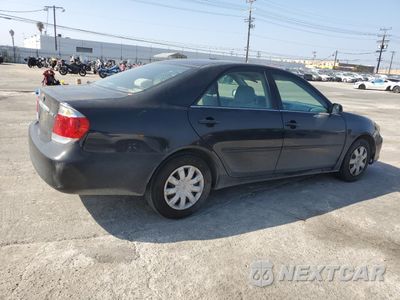 Trzecie zdjęcie samochodu z tyłu: 2005 TOYOTA CAMRY LE VIN:4T1BE32K65U014670 - miniatura