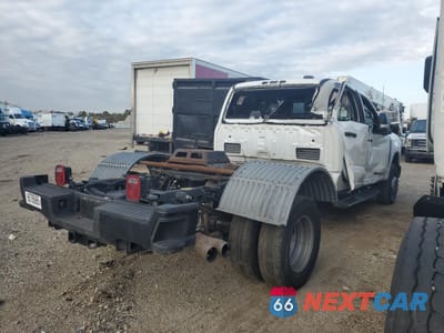 Trzecie zdjęcie samochodu z tyłu: 2024 FORD F350 SUPER DUTY VIN:1FT8W3DT7REE14142 - miniatura