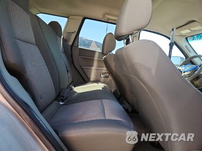 Zdjęcie 11 z 15 samochodu: 2010 JEEP GRAND CHEROKEE LAREDO VIN:1J4PS4GK3AC102636 - miniatura
