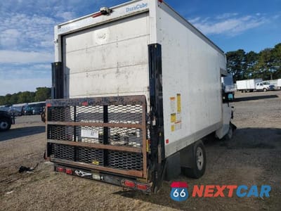 Trzecie zdjęcie samochodu z tyłu: 2014 CHEV EXPRESS G3500 VIN:1GB0G2CG1E1156960 - miniatura