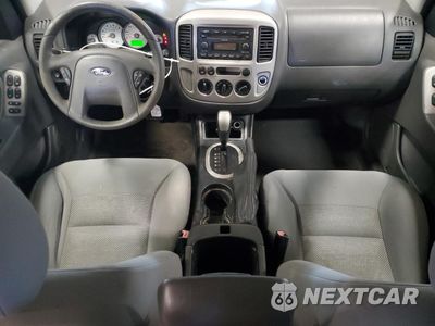 Zdjęcie 8 z 15 samochodu: 2005 FORD ESCAPE XLT VIN:1FMYU03165KB42288 - miniatura