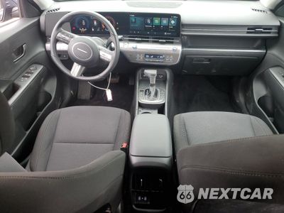 Zdjęcie 8 z 14 samochodu: 2025 HYUNDAI KONA SEL VIN:KM8HBCAB8SU317188 - miniatura