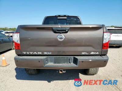 Zdjęcie 6 z 12 samochodu: 2016 NISSAN TITAN XD SL VIN:1N6BA1F47GN514606 - miniatura