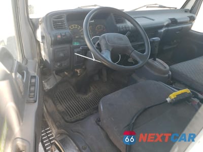 Zdjęcie 8 z 12 samochodu: 2007 ISUZU NPR VIN:JALC4B16967017510 - miniatura