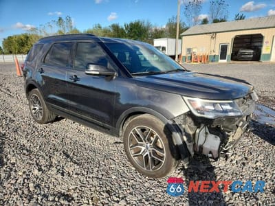 Czwarte zdjęcie samochodu z boku: 2018 FORD EXPLORER SPORT VIN:1FM5K8GT9JGC46662 - miniatura