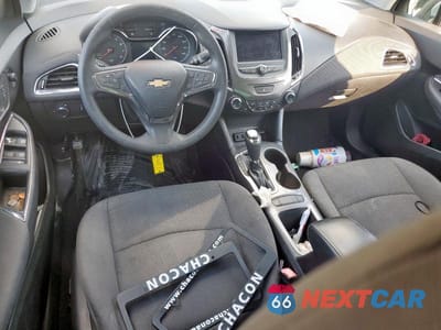 Zdjęcie 8 z 12 samochodu: 2019 CHEVROLET CRUZE LT VIN:1G1BE5SM4K7115596 - miniatura