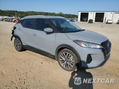 Czwarte zdjęcie samochodu z boku: 2023 NISSAN KICKS SV VIN:3N1CP5CV2PL545422 - miniatura