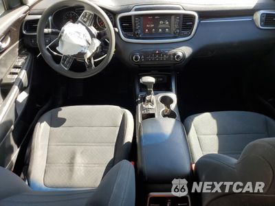 Zdjęcie 8 z 14 samochodu: 2019 KIA SORENTO L VIN:5XYPG4A38KG533902 - miniatura