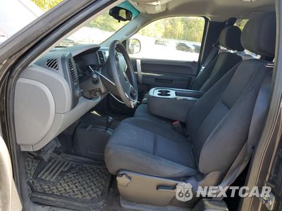 Zdjęcie 7 z 12 samochodu: 2011 CHEVROLET SILVERADO K1500 LS VIN:1GCRKREA1BZ102350 - miniatura
