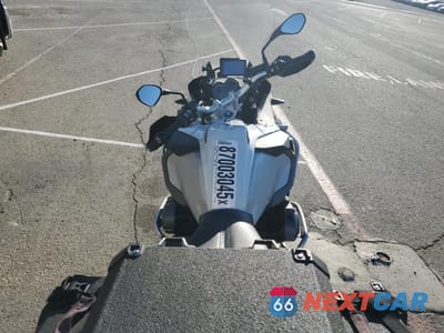 Zdjęcie 6 z 9 samochodu: 2016 BMW R1200 GS ADVENTURE VIN:WB10A1208GZ664744 - miniatura