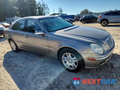 Czwarte zdjęcie samochodu z boku: 2005 MERCEDES-BENZ E 320 CDI VIN:WDBUF26J45A761738 - miniatura