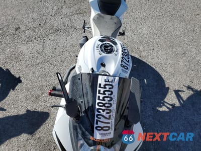 Piąte zdjęcie samochodu w środku: 2011 SUZUKI GSX-R600 VIN:JS1GN7FAXB2103355 - miniatura