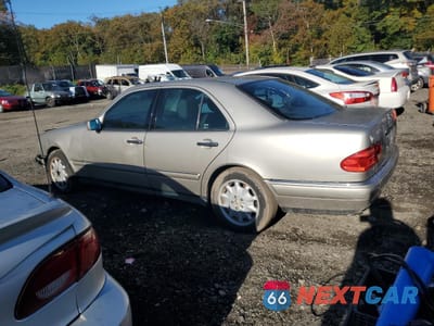 Drugie zdjęcie samochodu z przodu: 1999 MERCEDES-BENZ E 320 VIN:WDBJF65H2XA793115 - miniatura