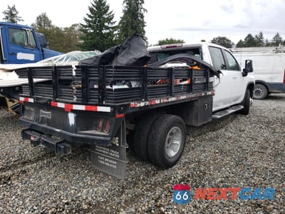 Trzecie zdjęcie samochodu z tyłu: 2023 CHEVROLET SILVERADO K3500 LT VIN:1GB4YTEY1PF152746 - miniatura