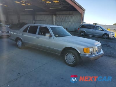 Czwarte zdjęcie samochodu z boku: 1991 MERCEDES-BENZ 560 SEL VIN:WDBCA39E0MA571884 - miniatura