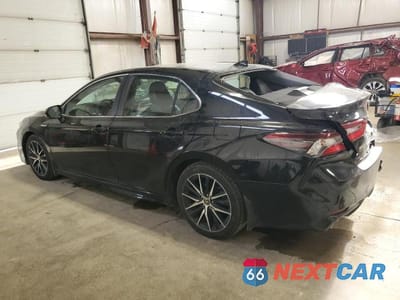 Drugie zdjęcie samochodu z przodu: 2021 TOYOTA CAMRY XLE VIN:4T1B21HK1MU015910 - miniatura