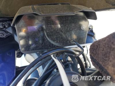 Zdjęcie 7 z 9 samochodu: 2022 YAMAHA YZFR7 VIN:JYARM38E5NA004183 - miniatura