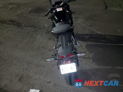 Czwarte zdjęcie samochodu z boku: 2025 SUZUKI GSX800 F VIN:JS1EM13BXS7100334 - miniatura