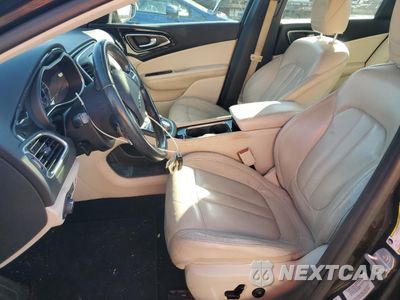 Zdjęcie 7 z 12 samochodu: 2015 CHRYSLER 200 C VIN:1C3CCCCG5FN524372 - miniatura