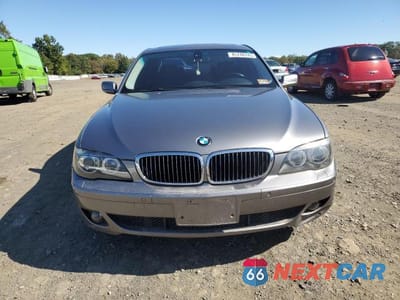 Piąte zdjęcie samochodu w środku: 2007 BMW 750 VIN:WBAHN83507DT66437 - miniatura