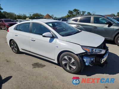 Czwarte zdjęcie samochodu z boku: 2019 HYUNDAI IONIQ SEL VIN:KMHC75LC6KU119397 - miniatura