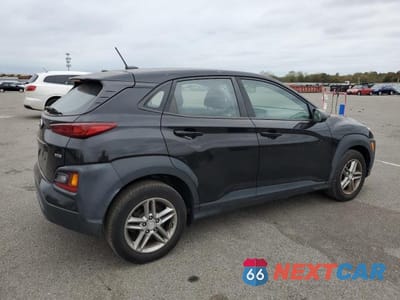Trzecie zdjęcie samochodu z tyłu: 2018 HYUNDAI KONA SE VIN:KM8K1CAA3JU179431 - miniatura