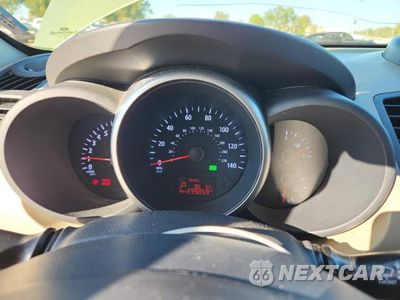Zdjęcie 9 z 12 samochodu: 2013 KIA SOUL + VIN:KNDJT2A64D7592333 - miniatura