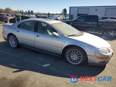 Czwarte zdjęcie samochodu z boku: 2004 CHRYSLER 300 VIN:2C3AE76K84H635237 - miniatura