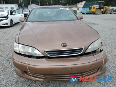 Piąte zdjęcie samochodu w środku: 2001 LEXUS ES 300 VIN:JT8BF28G110307908 - miniatura