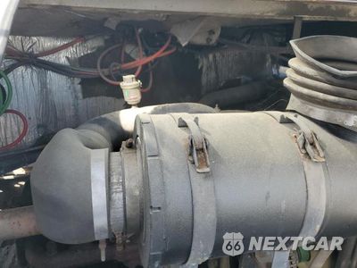 Zdjęcie 10 z 17 samochodu: 2007 CAPACITY TJ5000 YARD TRUCK VIN:4LMBB21197L018557 - miniatura