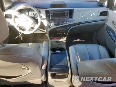 Zdjęcie 8 z 13 samochodu: 2014 TOYOTA SIENNA LE VIN:5TDKK3DC7ES441606 - miniatura