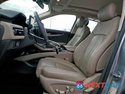 Zdjęcie 7 z 15 samochodu: 2023 LINCOLN NAUTILUS RESERVE VIN:2LMPJ8KP4PBL10990 - miniatura