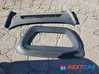 Zdjęcie 13 z 15 samochodu: 2021 TESLA MODEL Y VIN:5YJYGDEE8MF240978 - miniatura